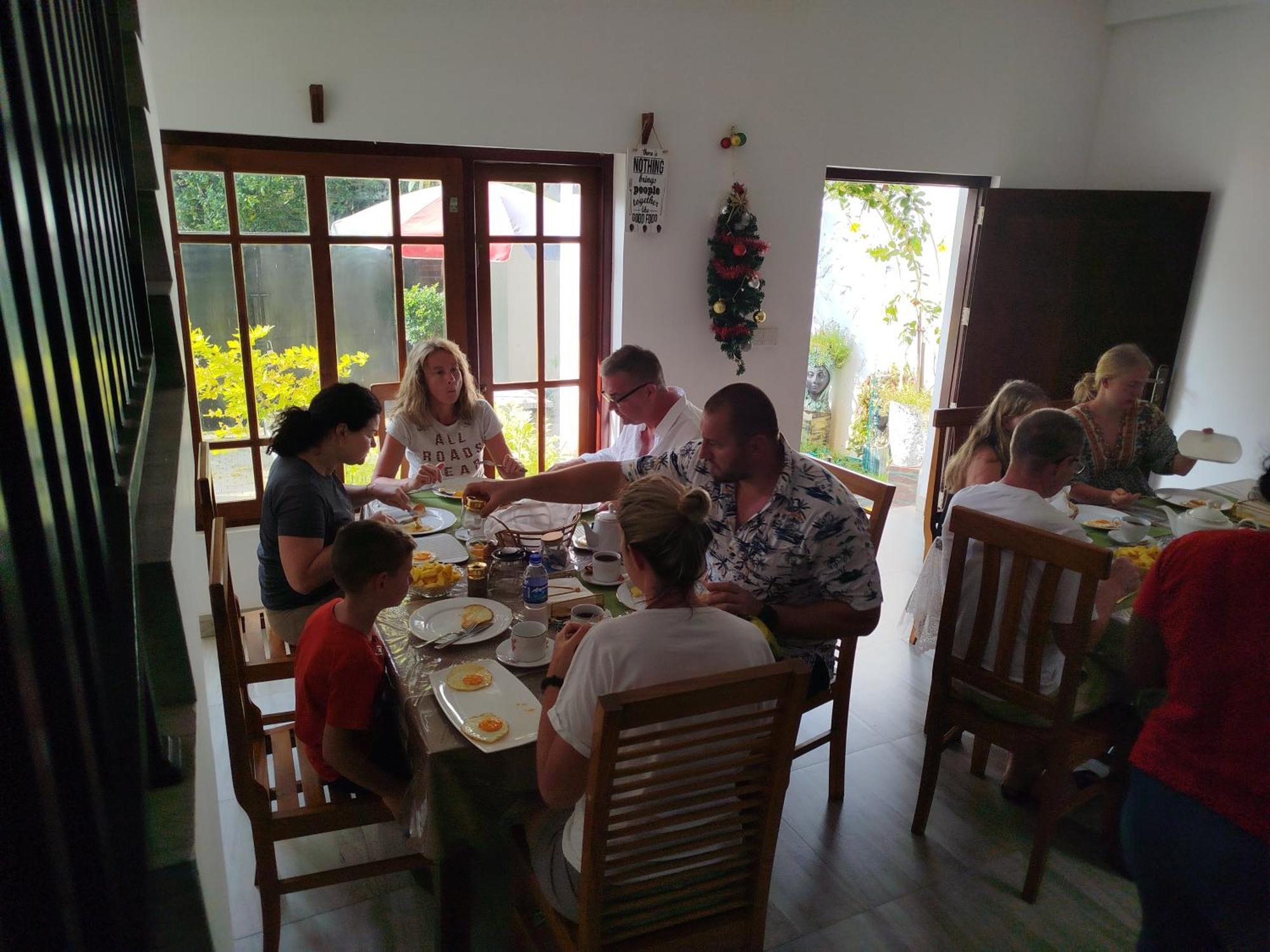 Elzangi Hotell Negombo Eksteriør bilde